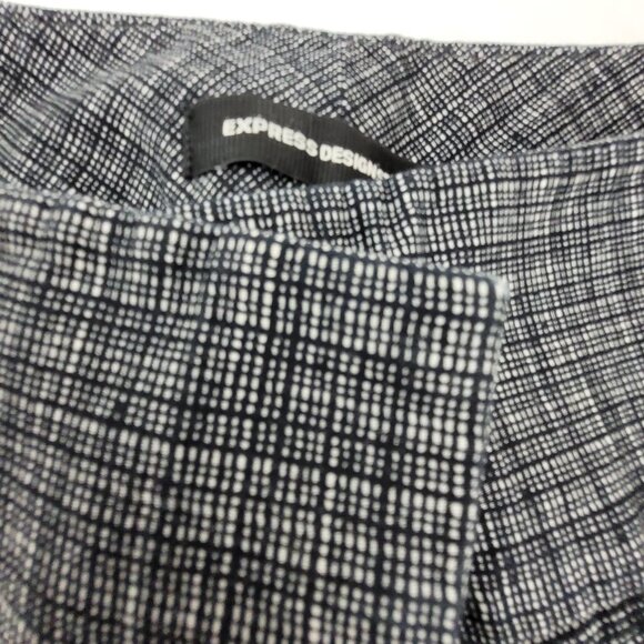 Express Design Studio Editor Capri sz 2 Cropped Pant Black Gray Patterned Cotton - Picture 13 of 13